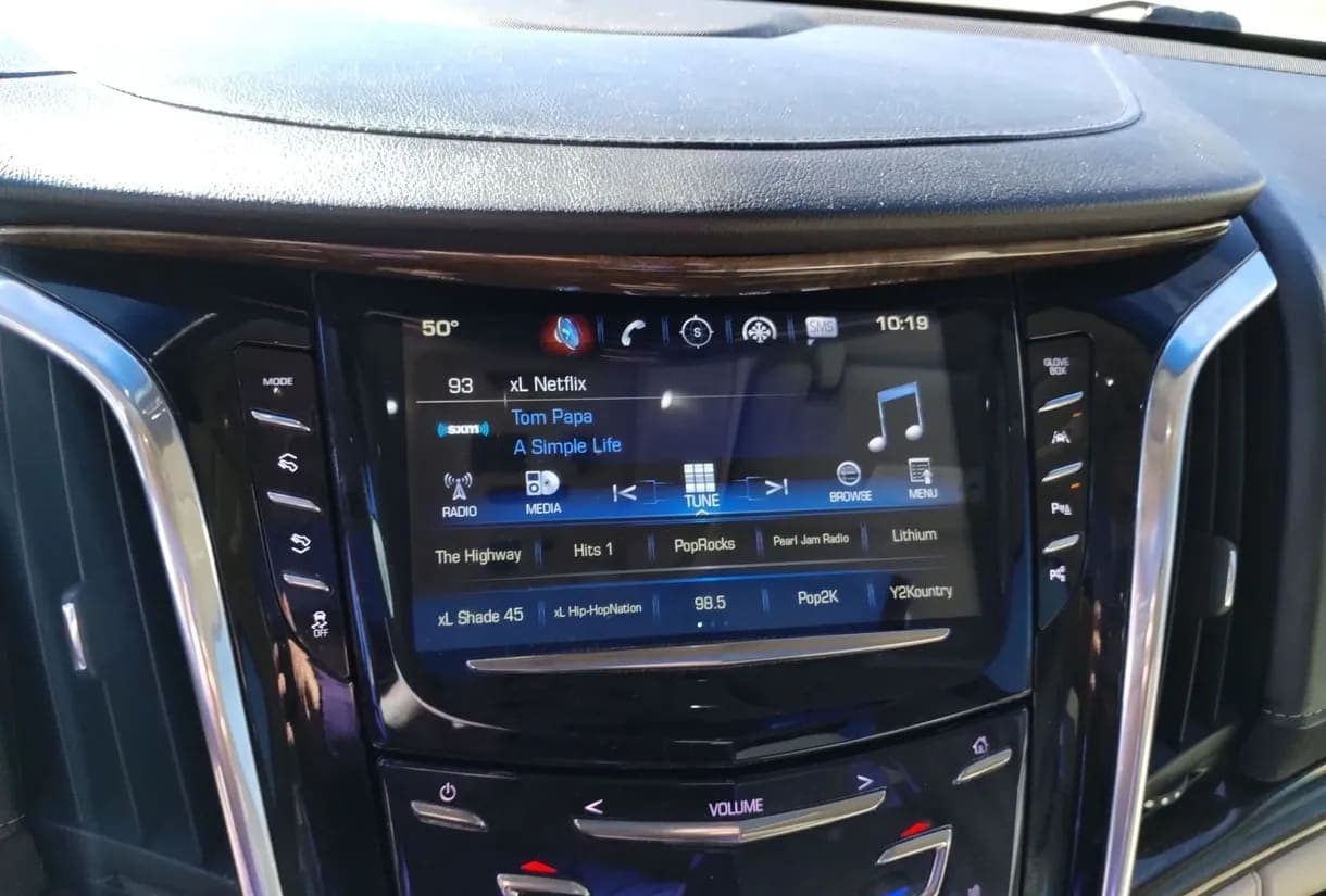 2018 Cadillac Escalade ESV Premium SUV, view