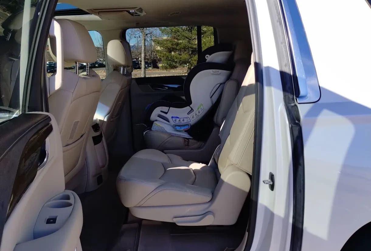 2018 Cadillac Escalade ESV Premium SUV, view