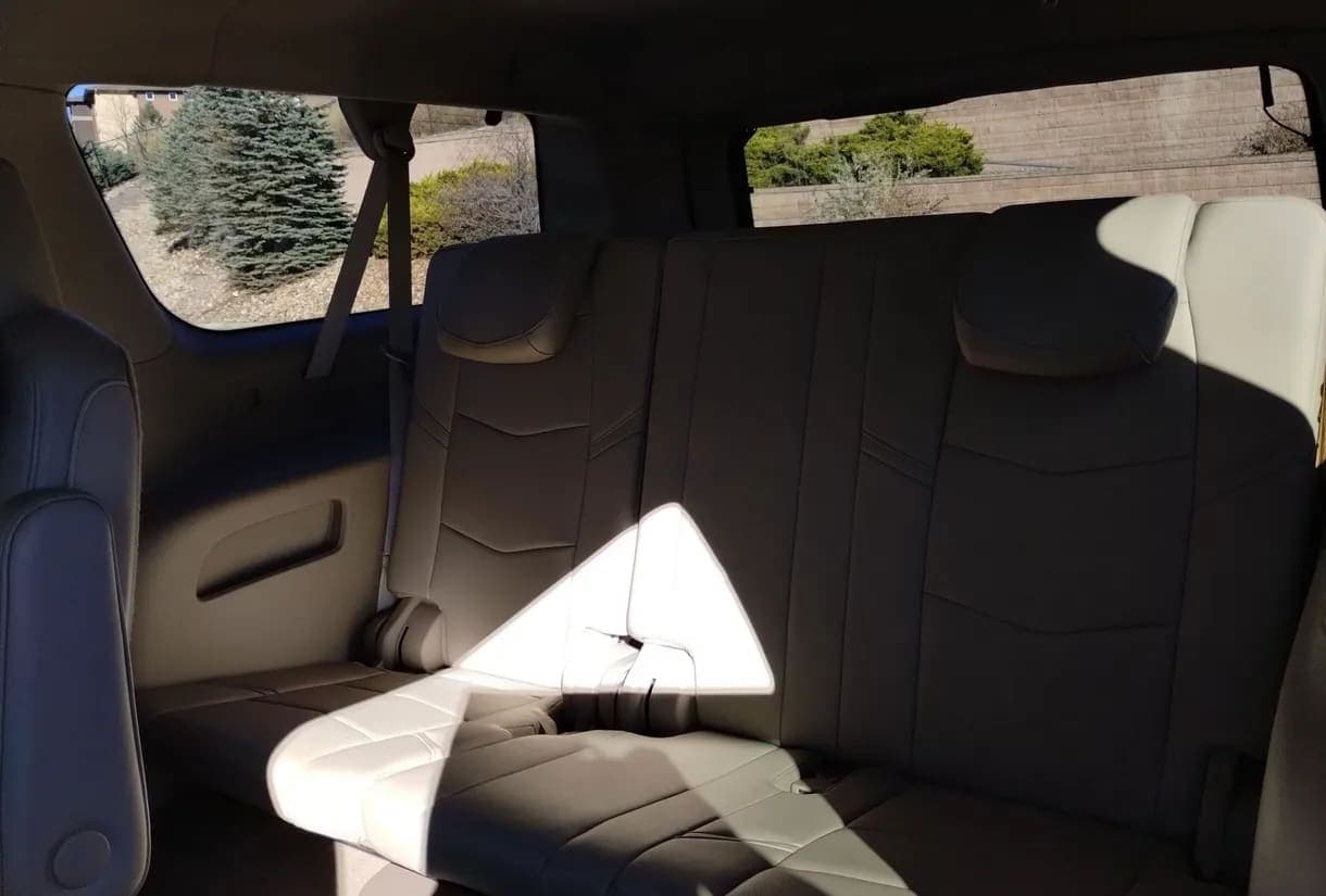 2018 Cadillac Escalade ESV Premium SUV, view