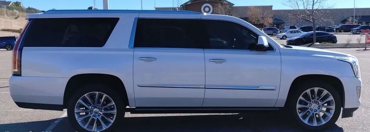 2018 Cadillac Escalade ESV Premium SUV, view