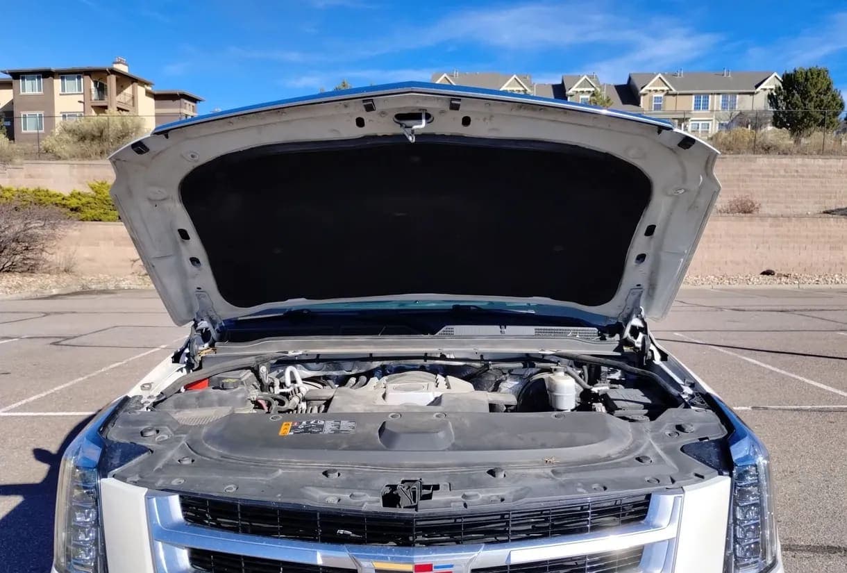 2018 Cadillac Escalade ESV Premium SUV, view