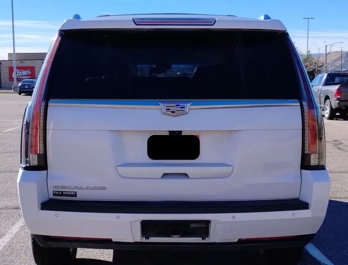 2018 Cadillac Escalade ESV Premium SUV, view