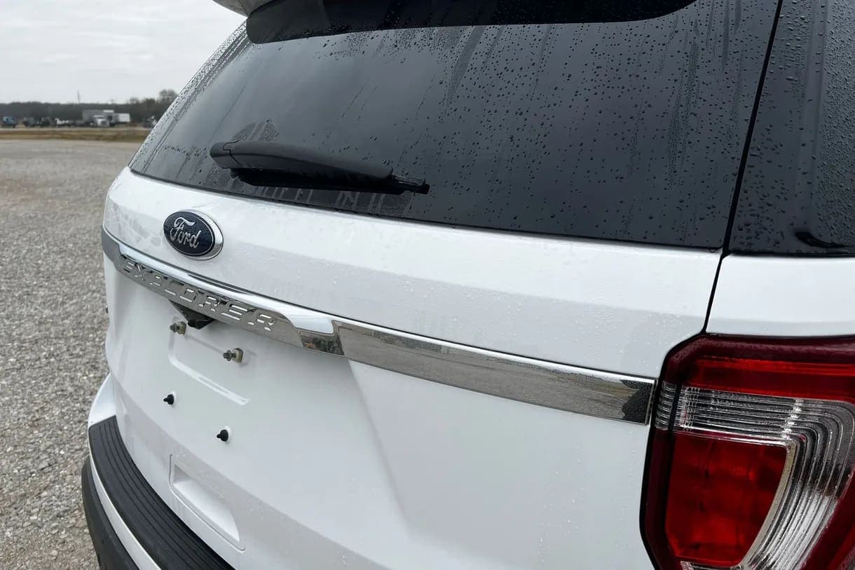 2018 Ford Explorer SUV, view