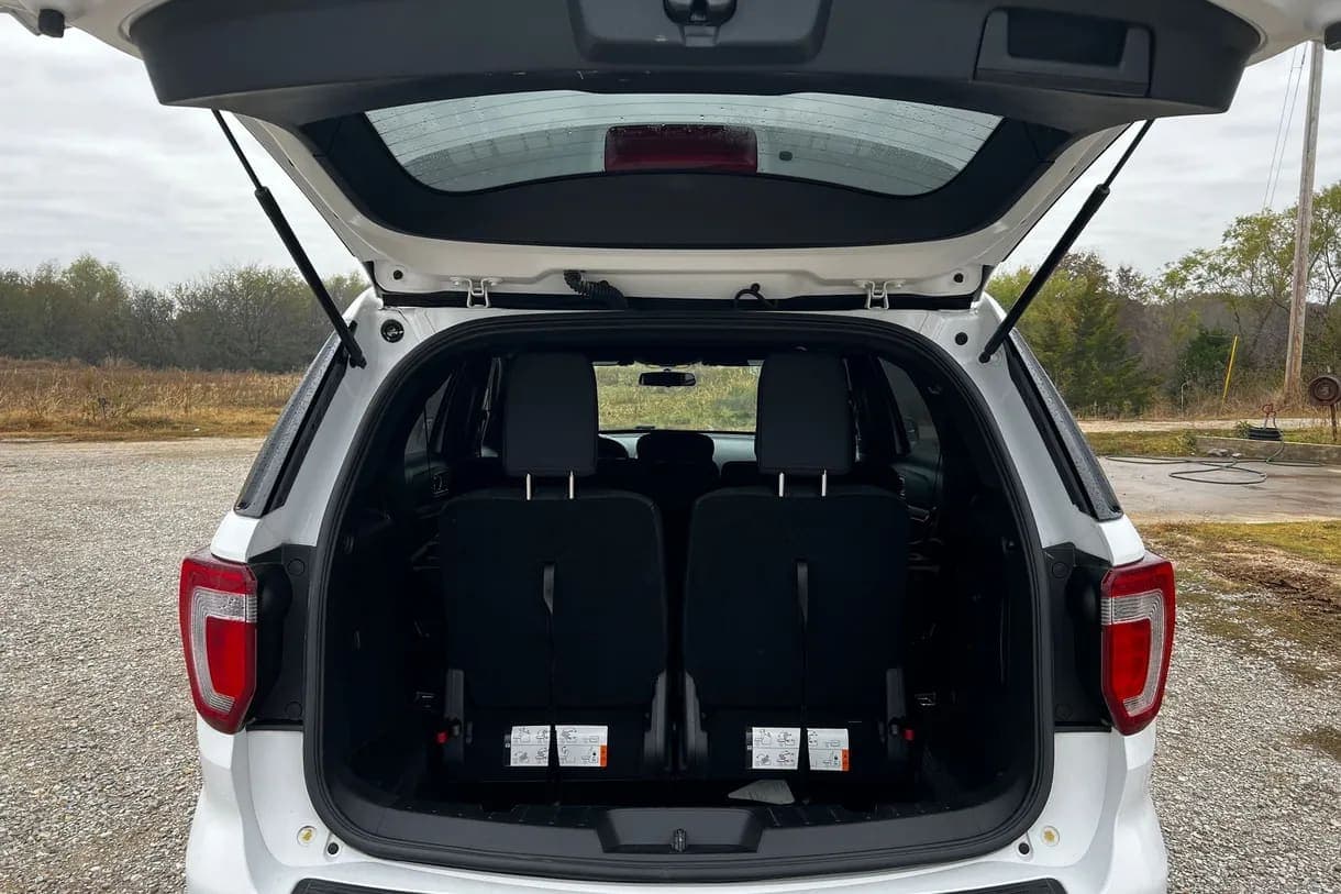 2018 Ford Explorer SUV, view