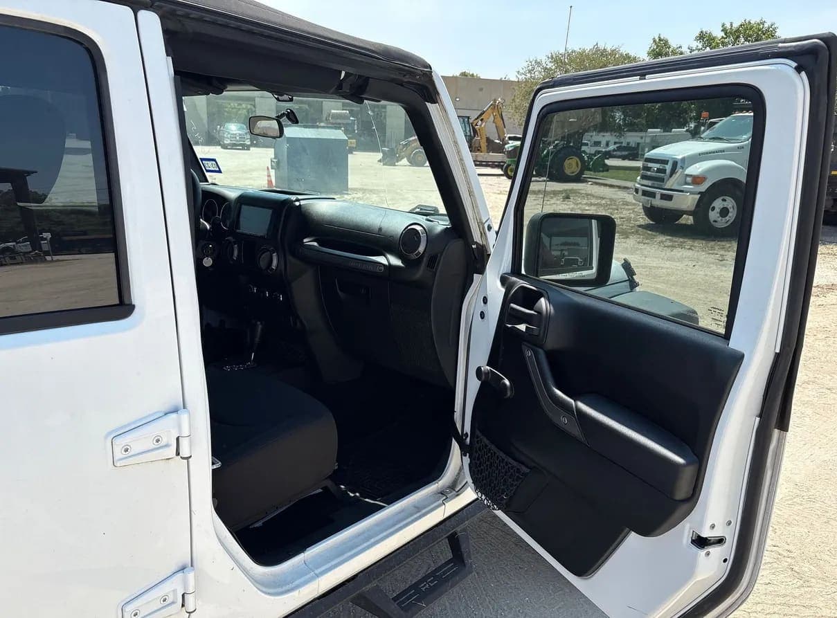 2017 Jeep Wrangler SUV, view
