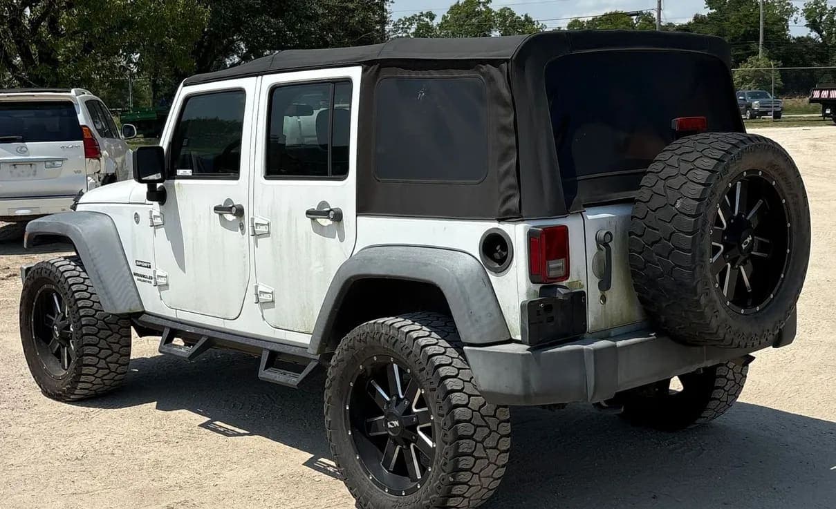 2017 Jeep Wrangler SUV, view