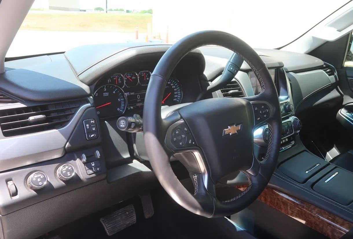 2015 Chevrolet Suburban 1500 LTZ SUV, view