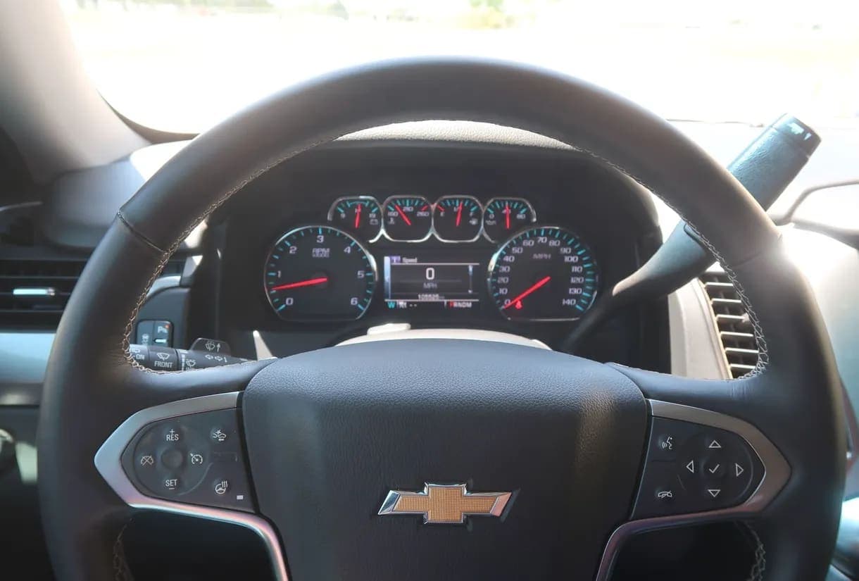 2015 Chevrolet Suburban 1500 LTZ SUV, view