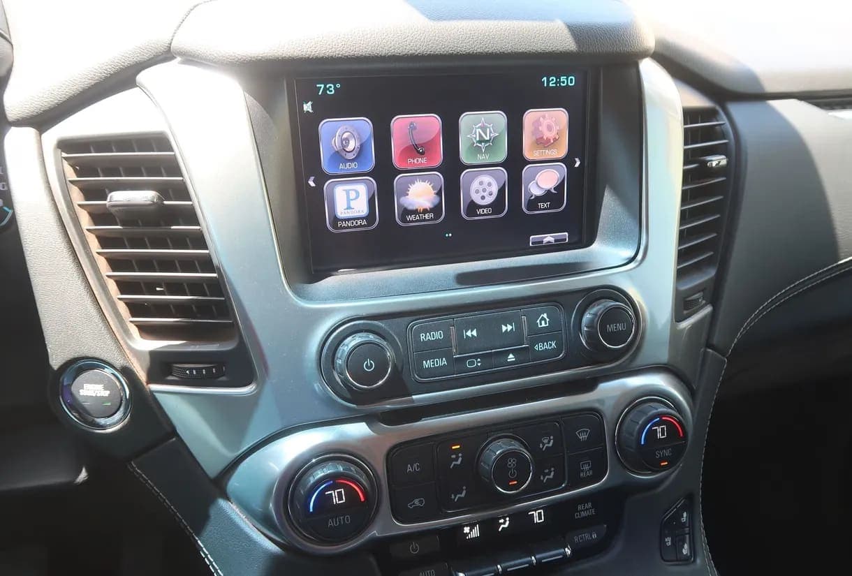 2015 Chevrolet Suburban 1500 LTZ SUV, view