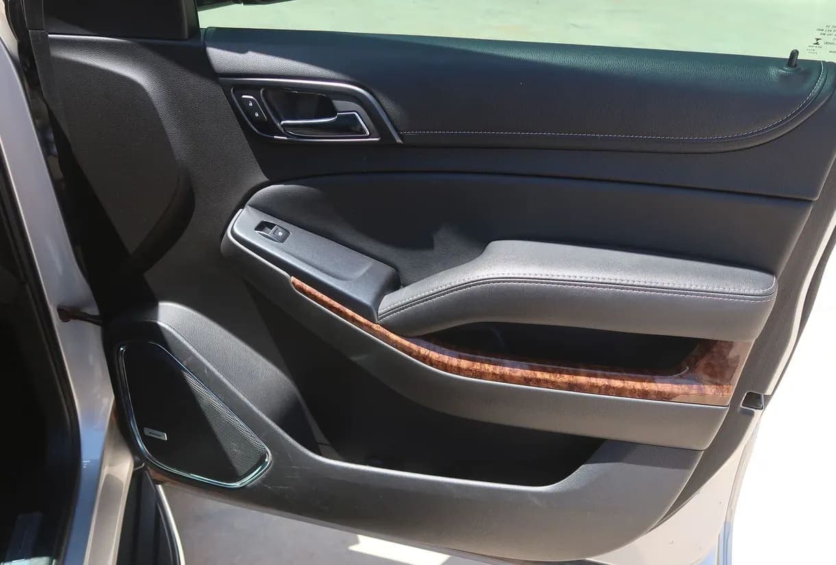 2015 Chevrolet Suburban 1500 LTZ SUV, view