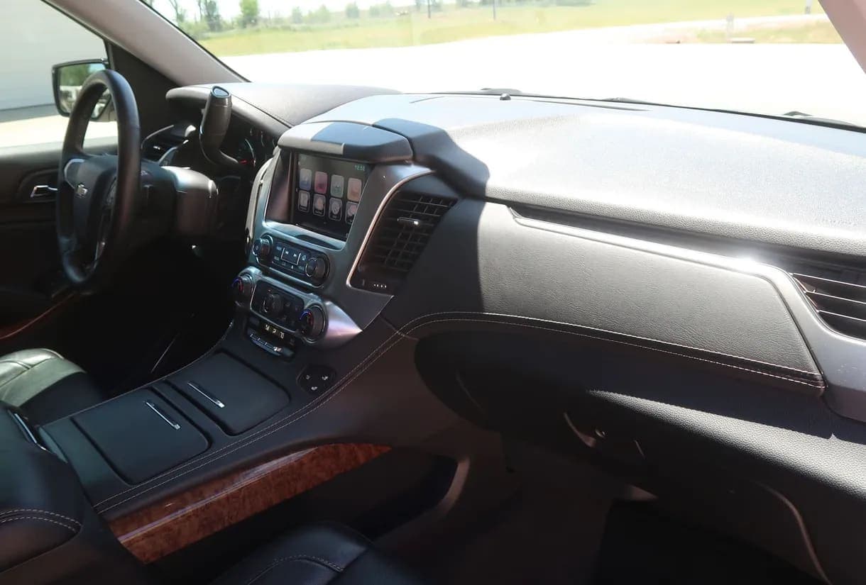 2015 Chevrolet Suburban 1500 LTZ SUV, view