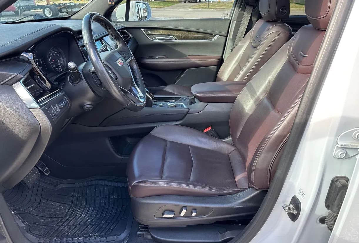 2020 Cadillac XT6 SUV, view