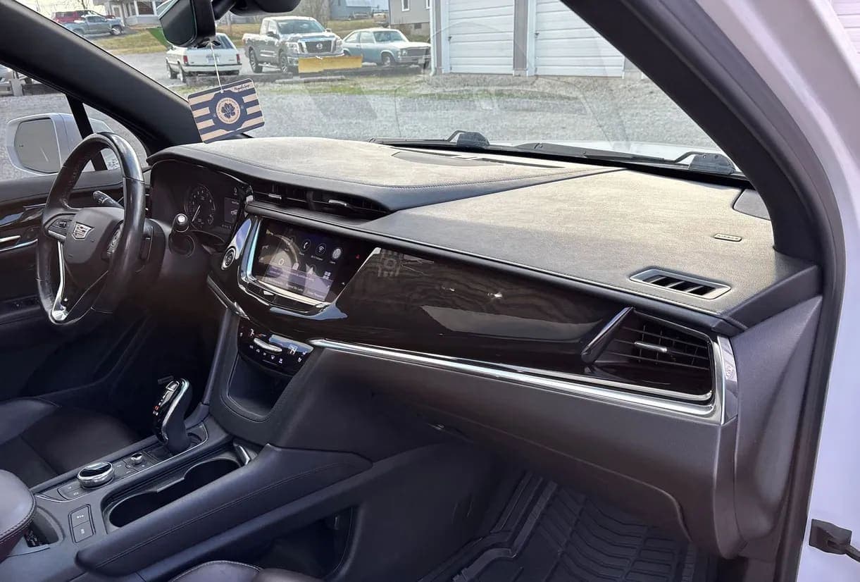 2020 Cadillac XT6 SUV, view