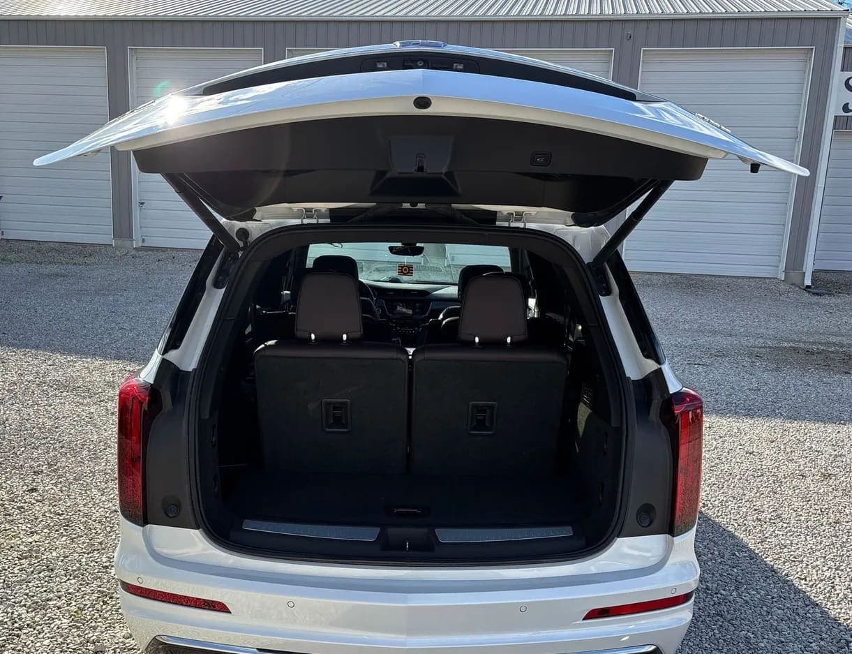 2020 Cadillac XT6 SUV, view