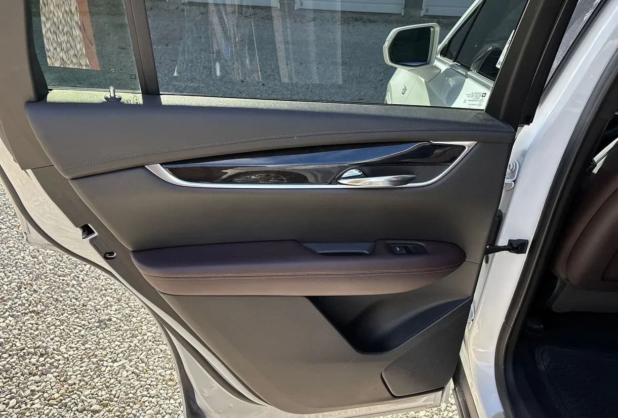 2020 Cadillac XT6 SUV, view