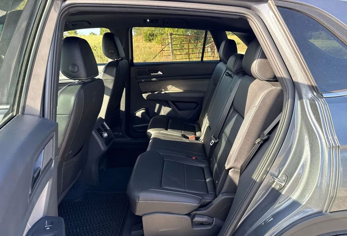 2023 Volkswagen Atlas SUV, view