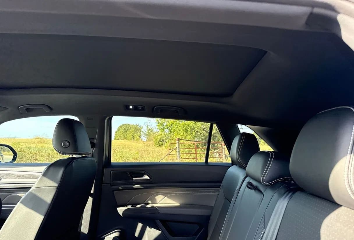 2023 Volkswagen Atlas SUV, view