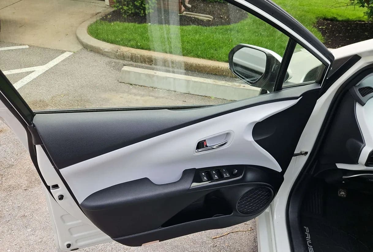 2016 Toyota Prius, view