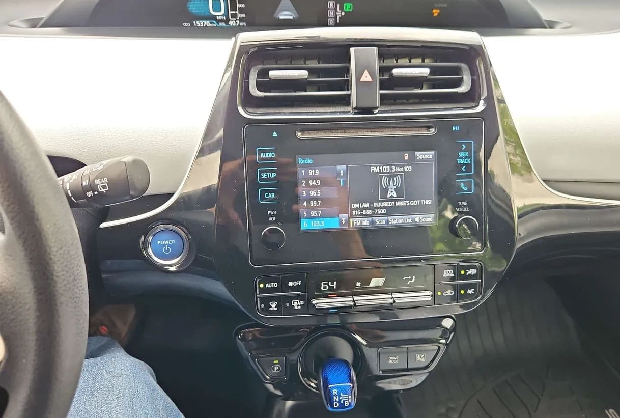 2016 Toyota Prius, view
