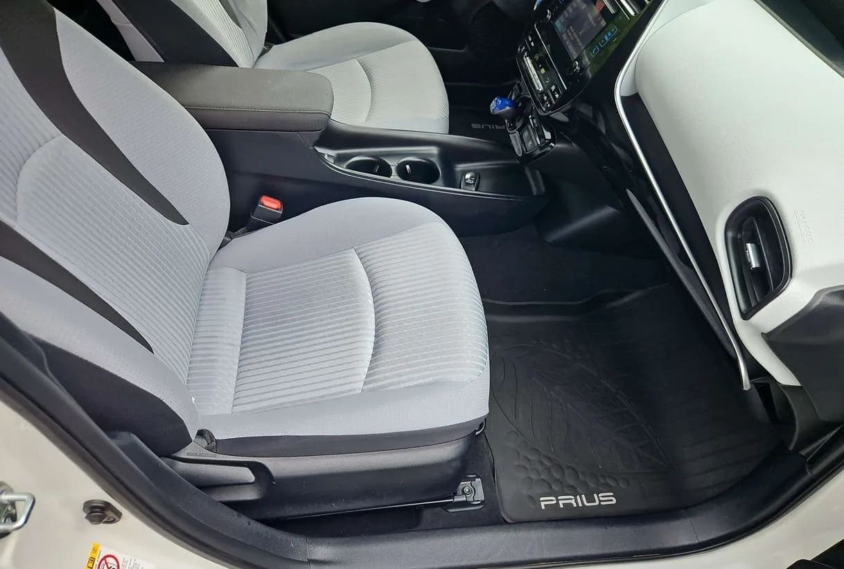 2016 Toyota Prius, view