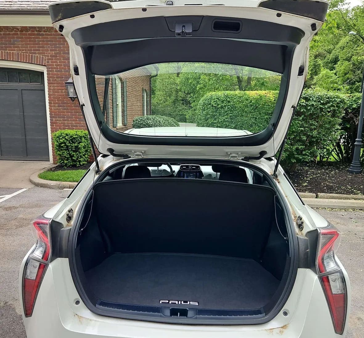 2016 Toyota Prius, view
