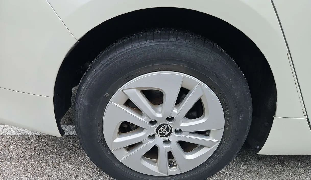 2016 Toyota Prius, view