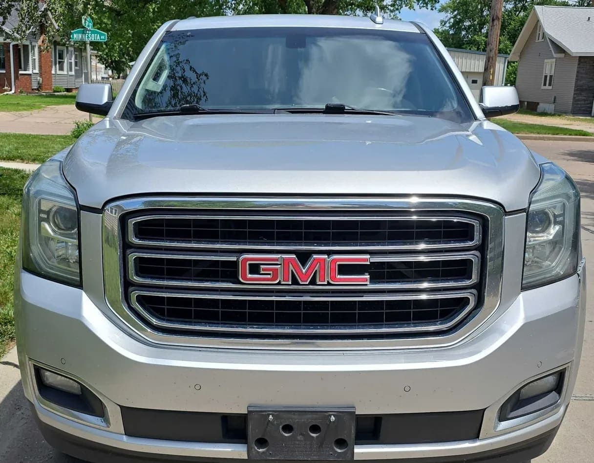 2015 GMC Yukon SLE SUV, view