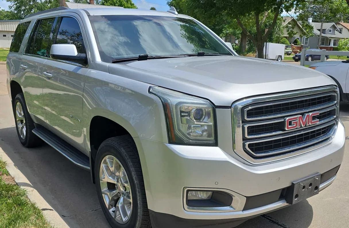 2015 GMC Yukon SLE SUV, view