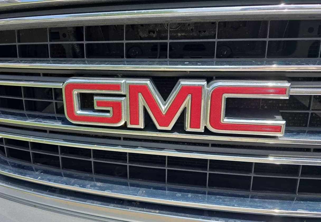 2015 GMC Yukon SLE SUV, view
