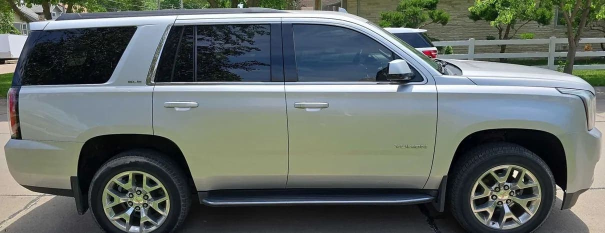 2015 GMC Yukon SLE SUV, view