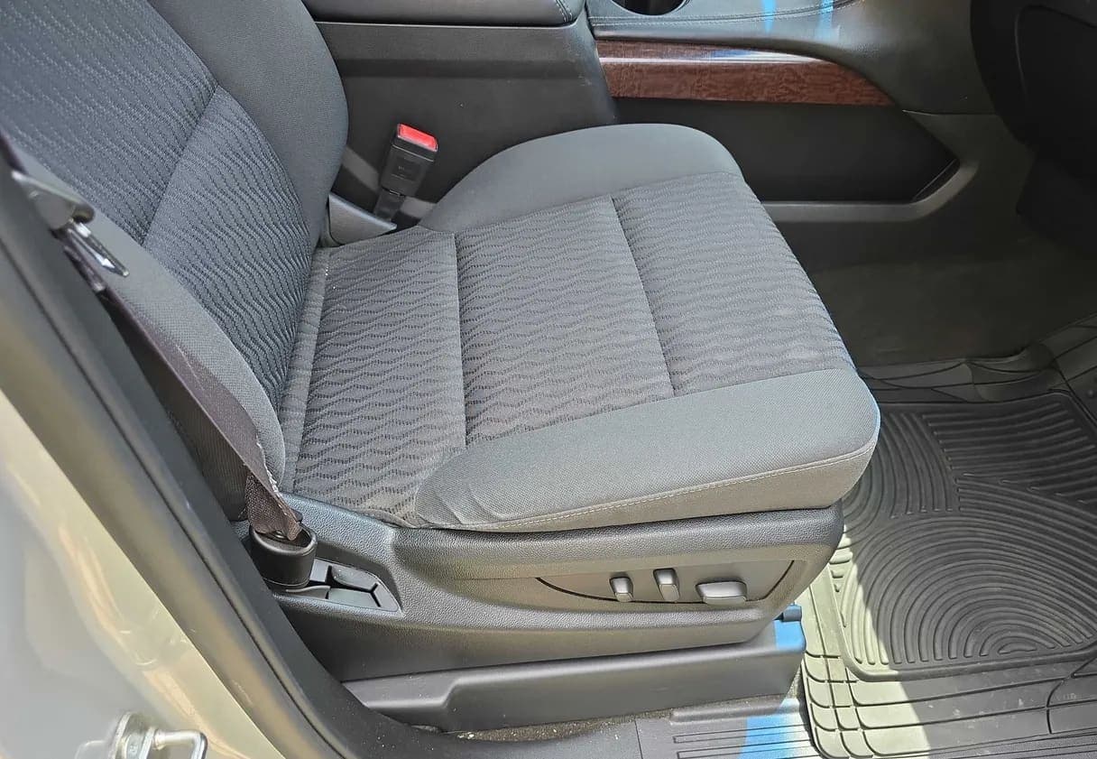 2015 GMC Yukon SLE SUV, view