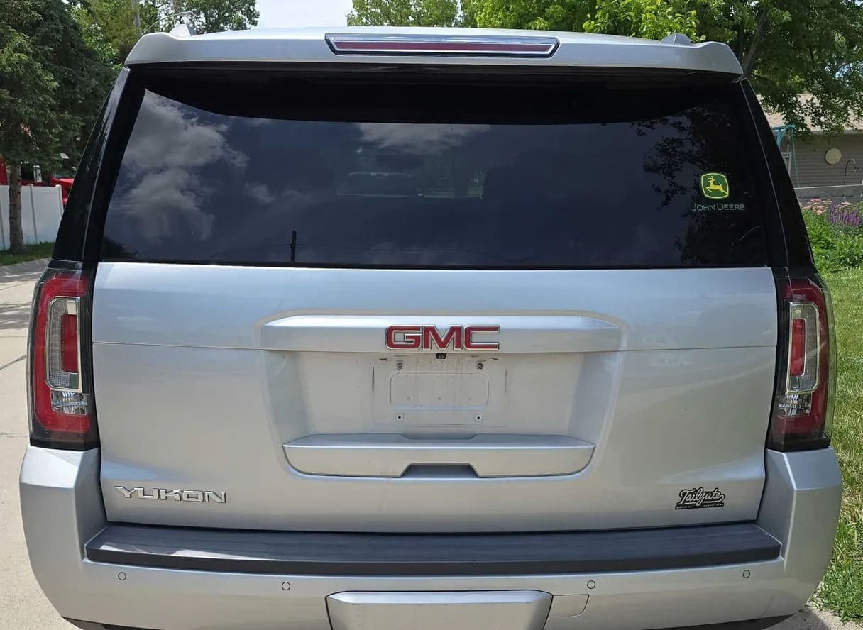 2015 GMC Yukon SLE SUV, view