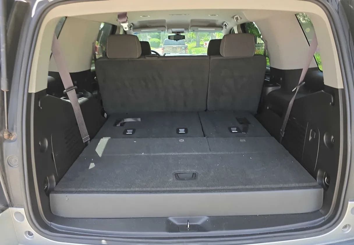 2015 GMC Yukon SLE SUV, view