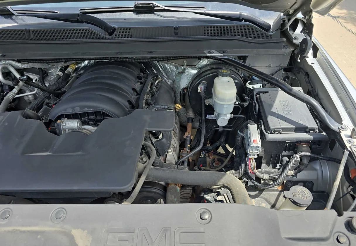 2015 GMC Yukon SLE SUV, view