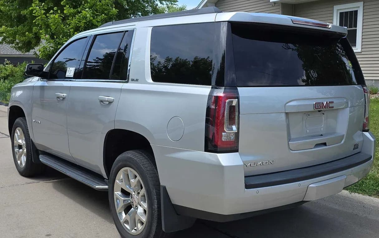 2015 GMC Yukon SLE SUV, view