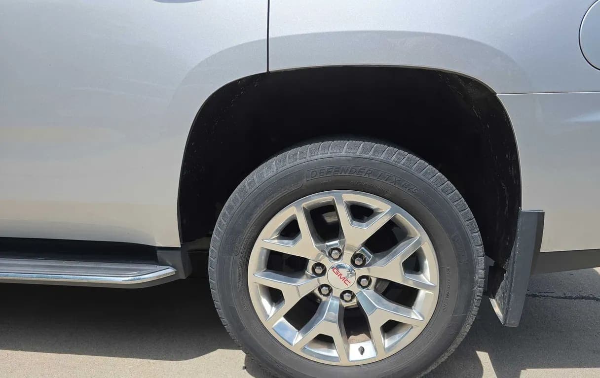 2015 GMC Yukon SLE SUV, view