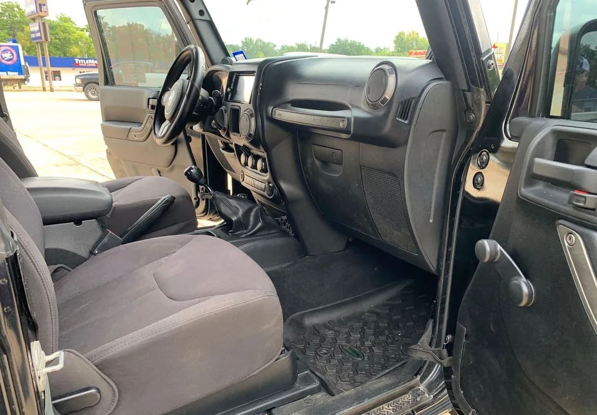 2013 Jeep Wrangler Sport SUV, view