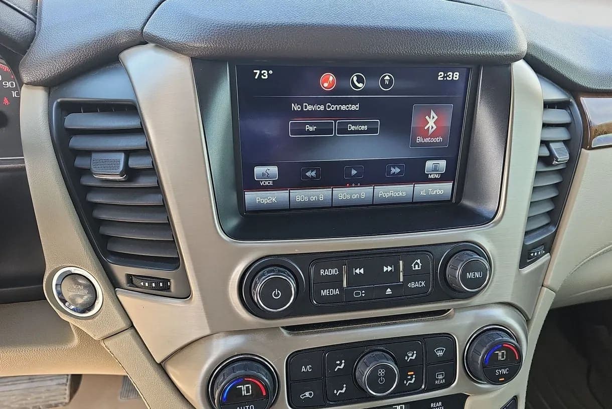2015 GMC Yukon Denali XL SUV, view
