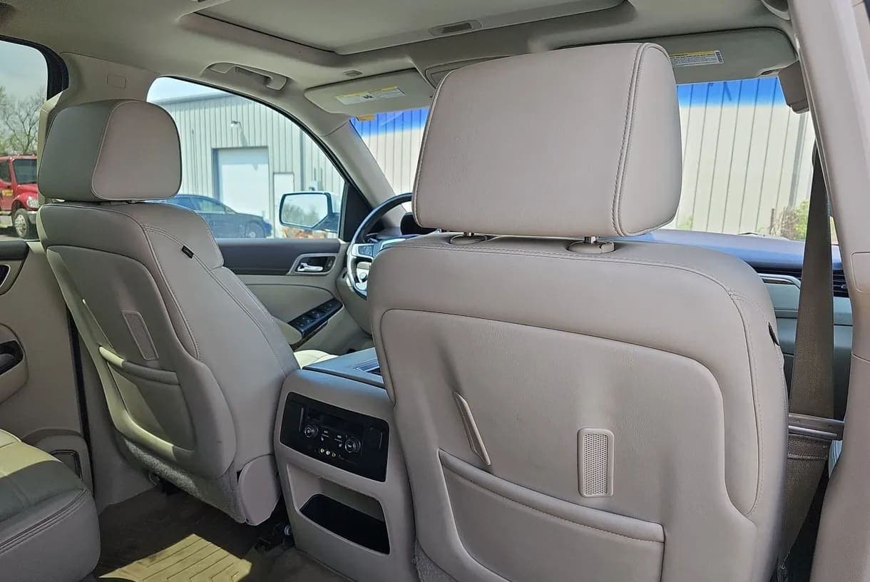 2015 GMC Yukon Denali XL SUV, view