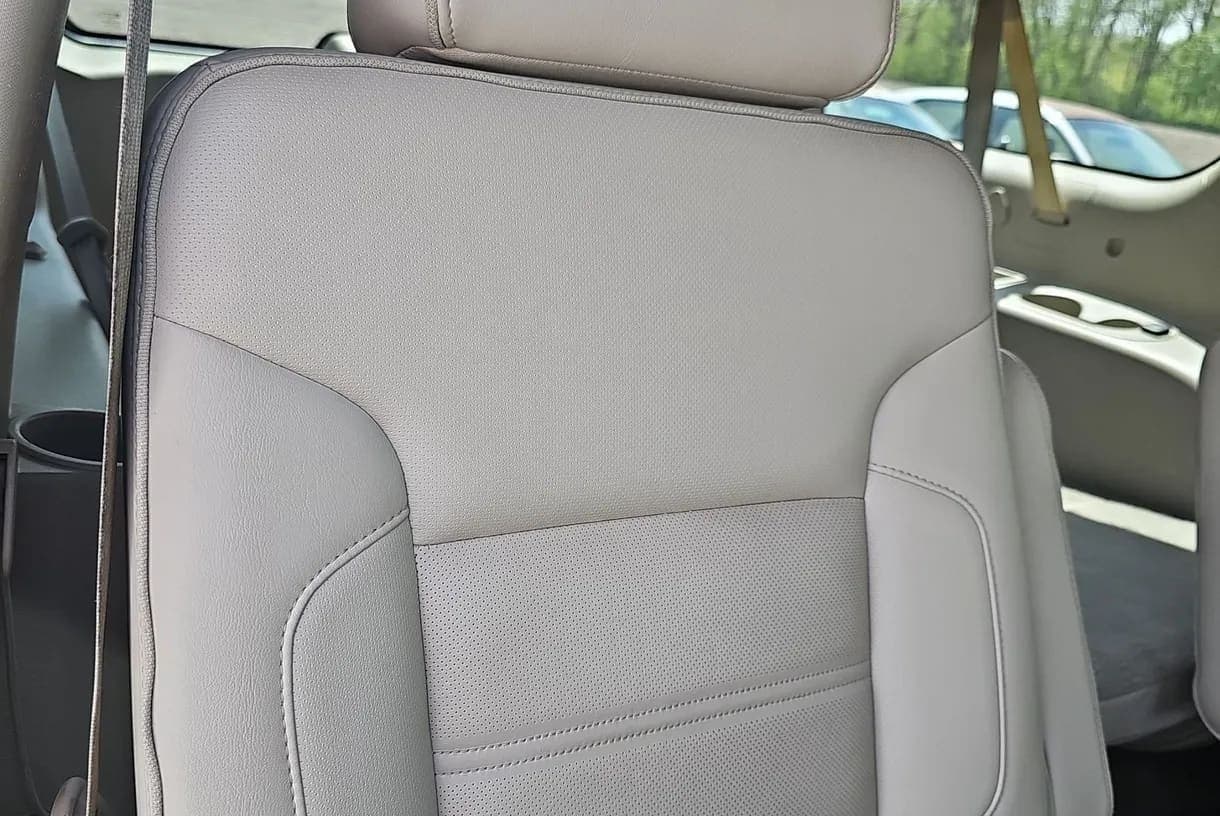 2015 GMC Yukon Denali XL SUV, view