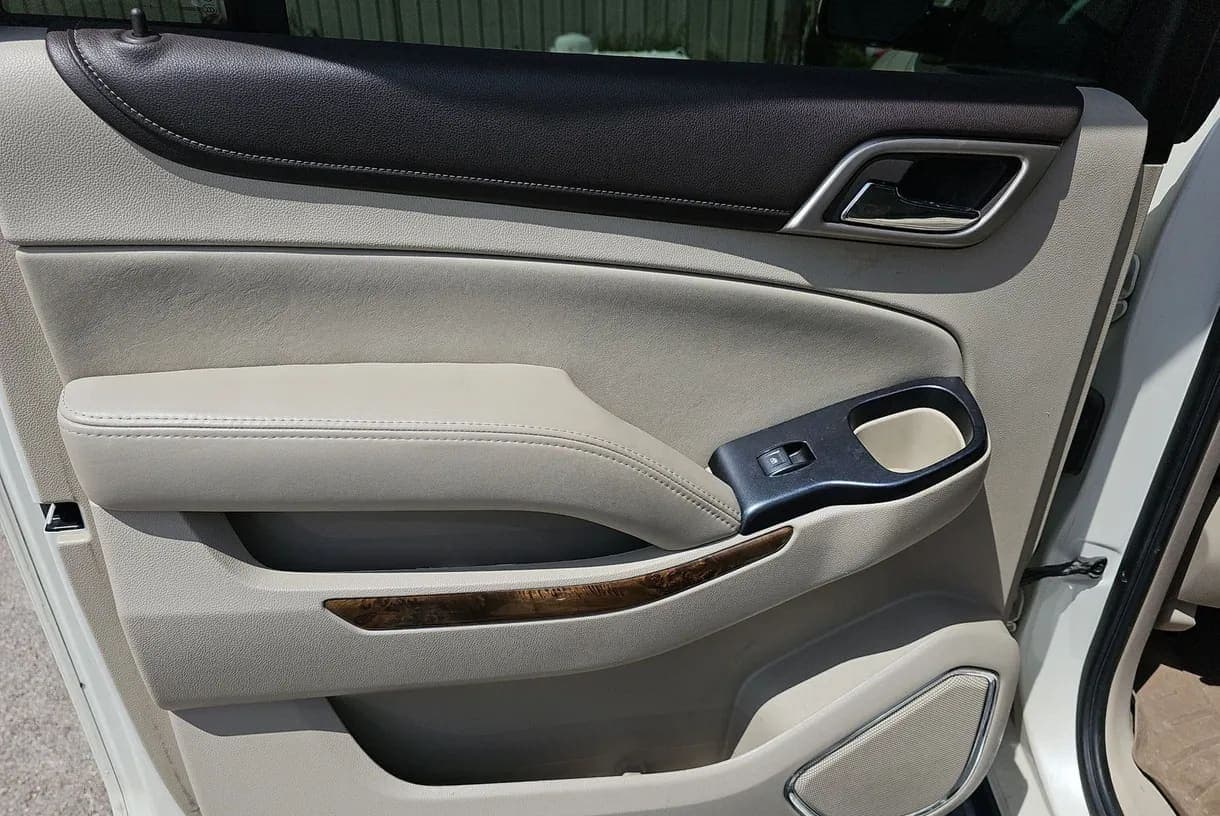 2015 GMC Yukon Denali XL SUV, view