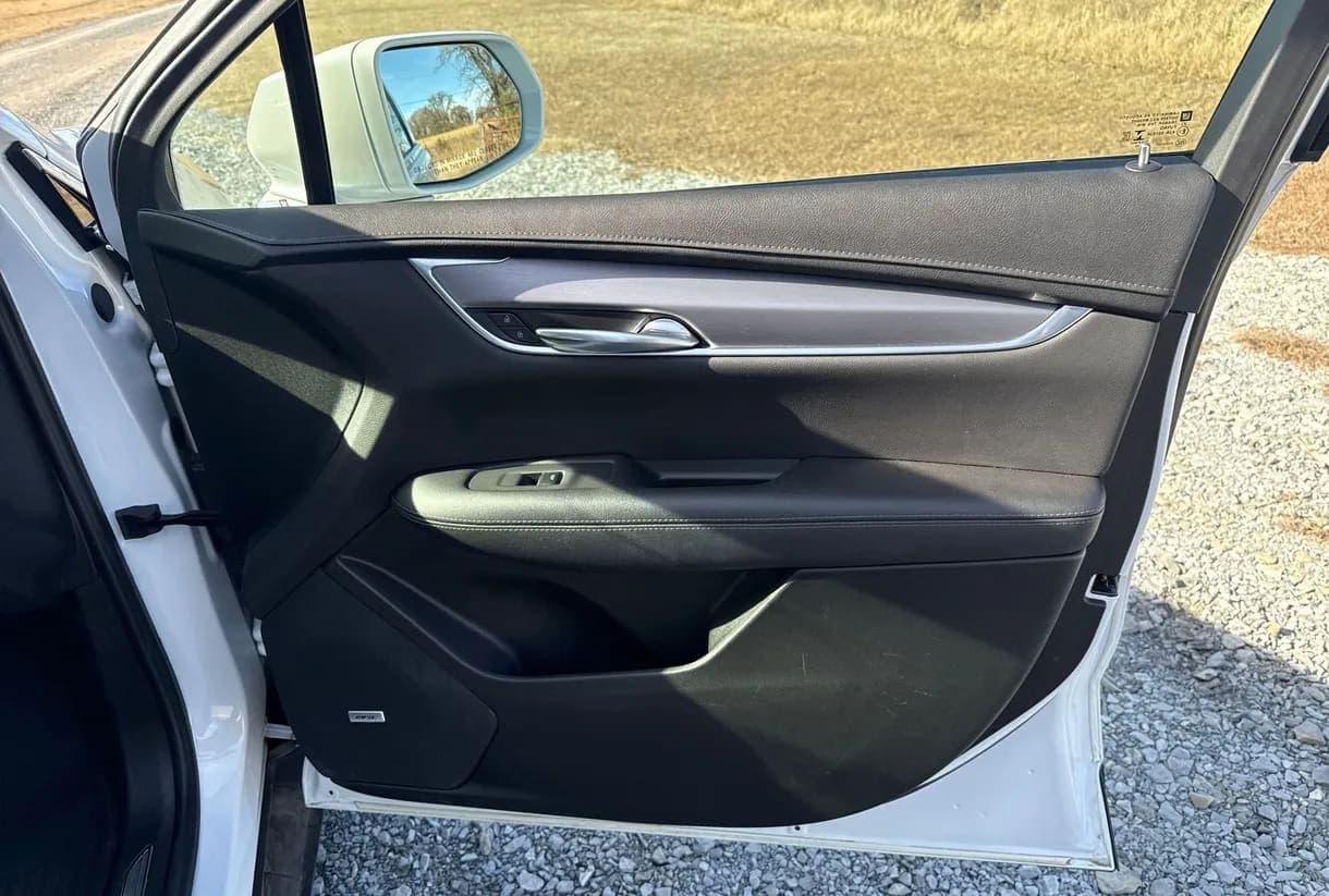 2020 Cadillac XT5 SUV, view
