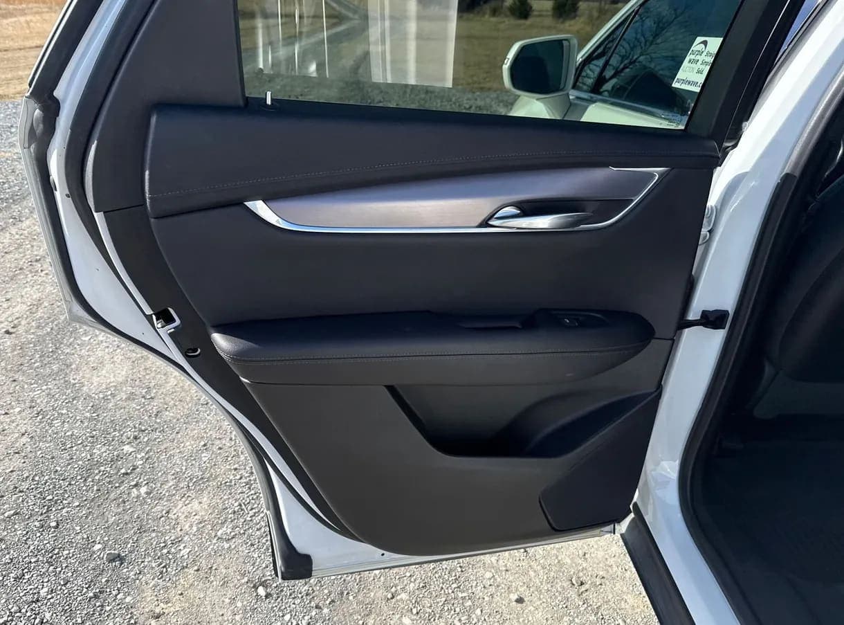 2020 Cadillac XT5 SUV, view