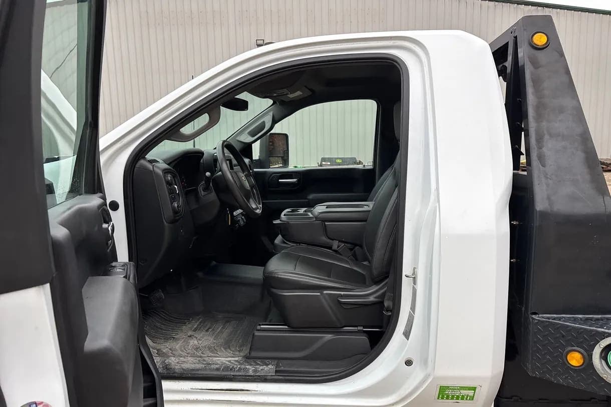 2020 Chevrolet Silverado 3500HD, view