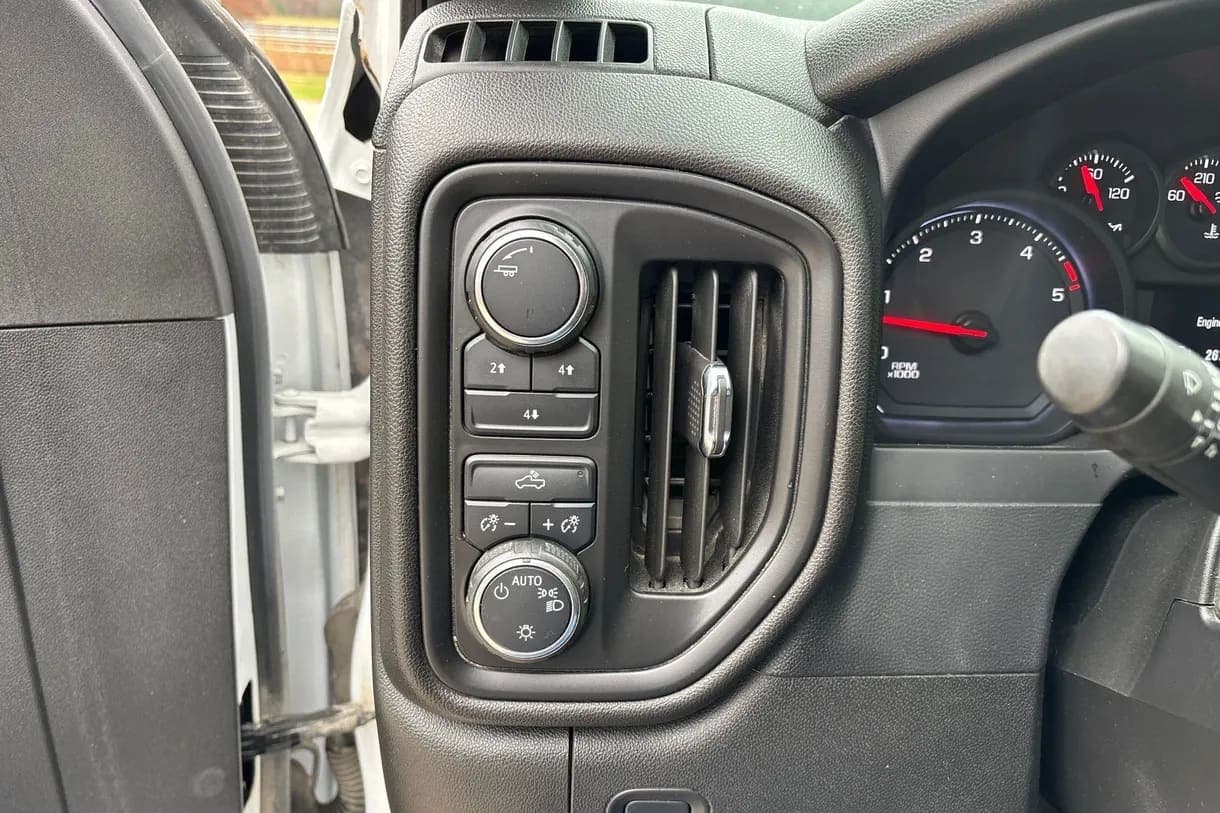 2020 Chevrolet Silverado 3500HD, view