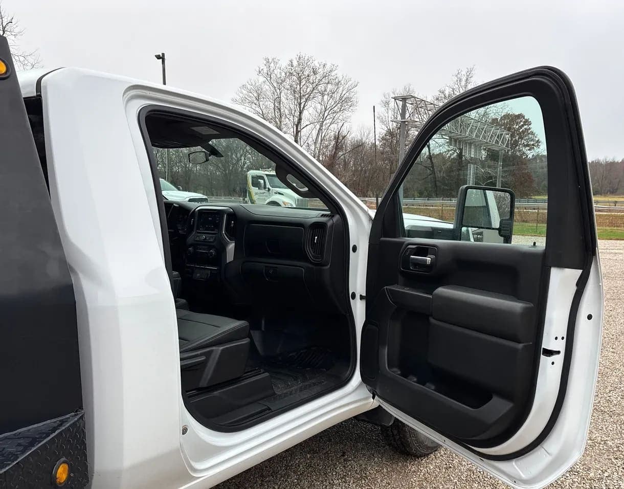 2020 Chevrolet Silverado 3500HD, view