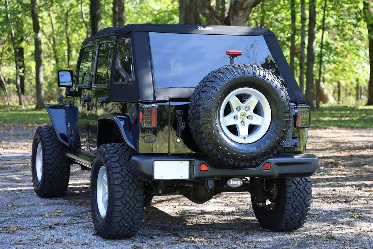 2007 Jeep Wrangler Unlimited Sahara, view