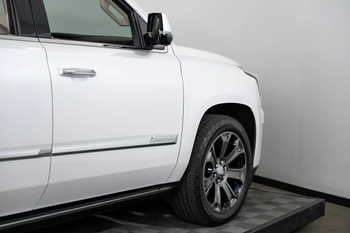 2016 Cadillac Escalade ESV Premium, view