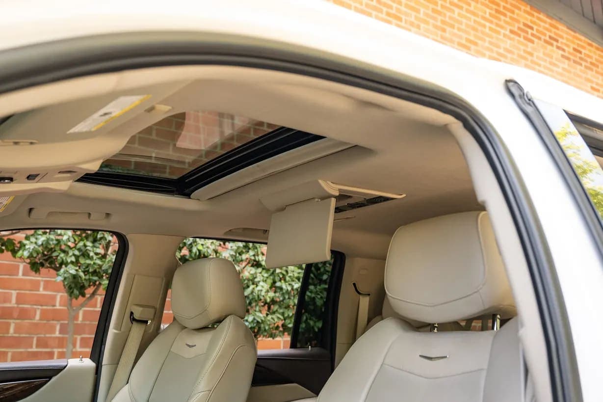 2016 Cadillac Escalade ESV Premium, view