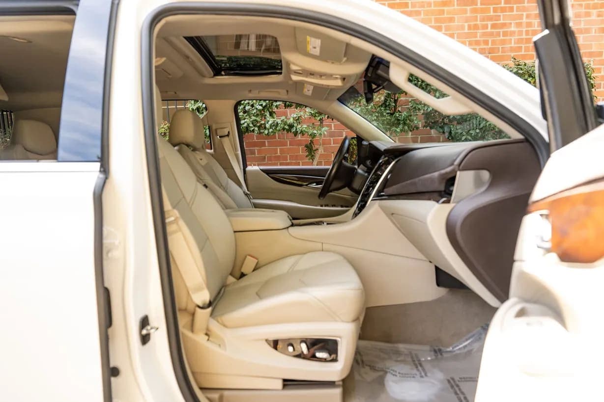 2016 Cadillac Escalade ESV Premium, view